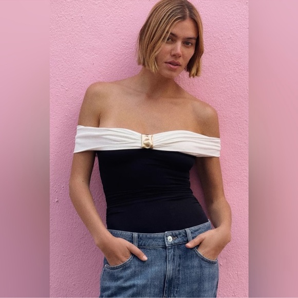 Dresses & Skirts - ZARA Elegant Off-Shoulder Black and White BODY